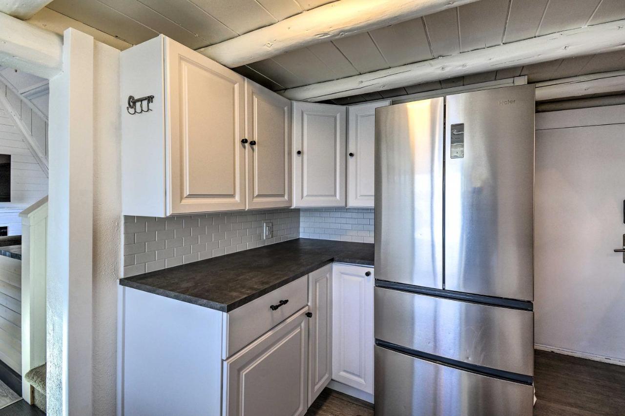 Puget Sound Cabin With Hot Tub And Water Views! Bremerton Bagian luar foto