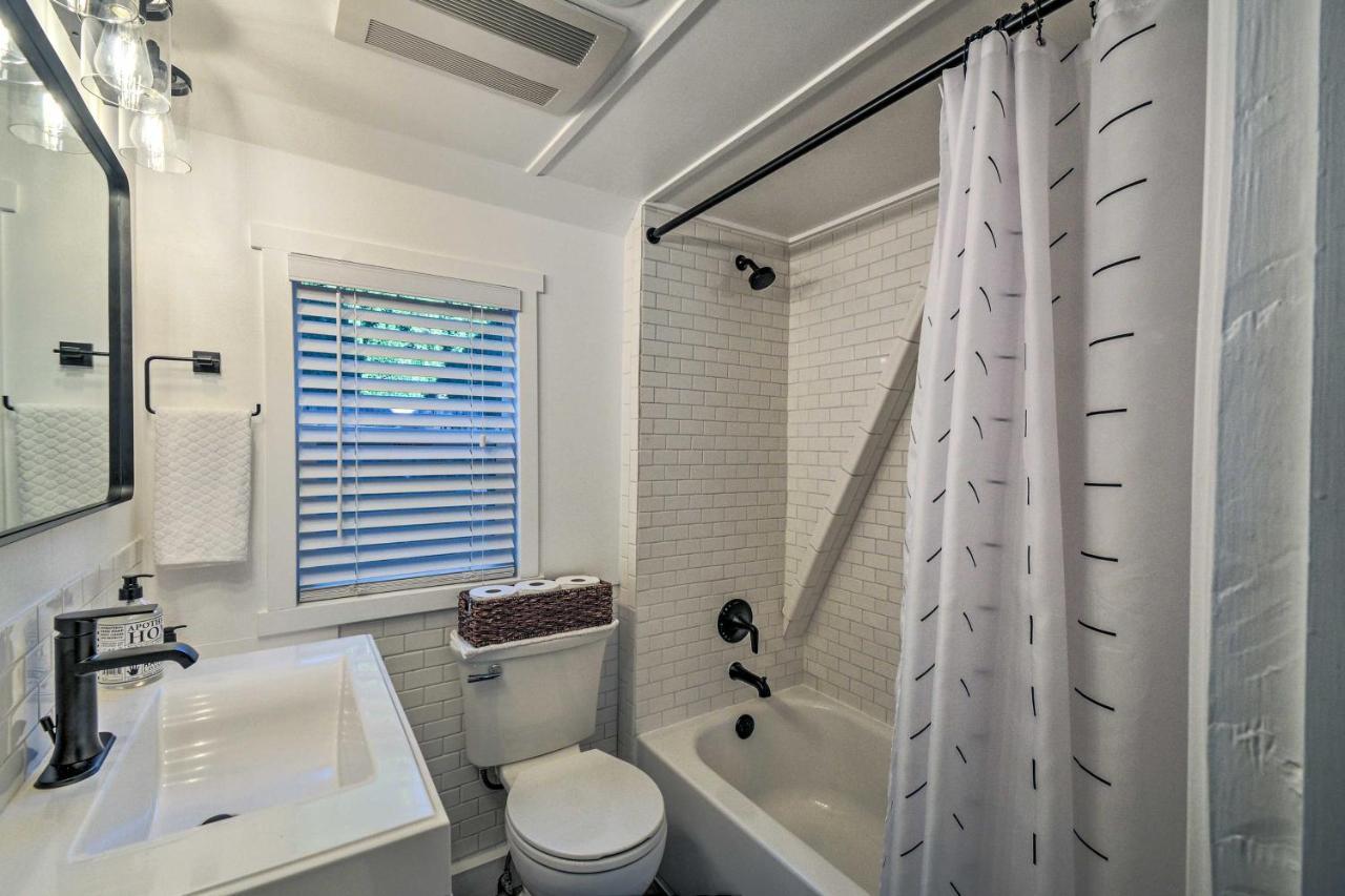 Puget Sound Cabin With Hot Tub And Water Views! Bremerton Bagian luar foto