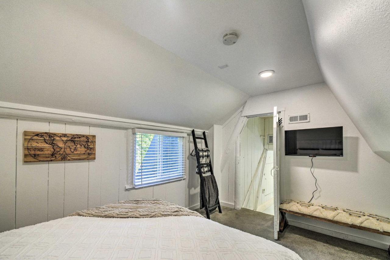 Puget Sound Cabin With Hot Tub And Water Views! Bremerton Bagian luar foto